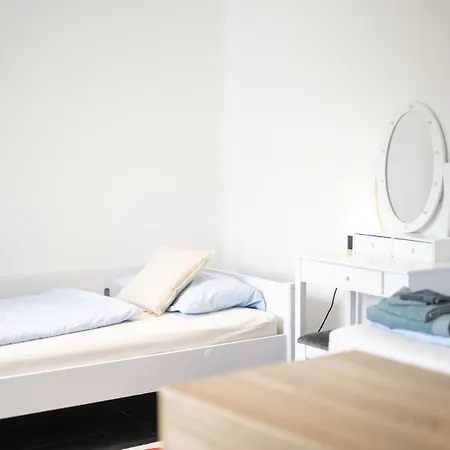 Chasa Emerita Moderne 3,5-zimmer Terrassenwohnung Mit Panoramablick