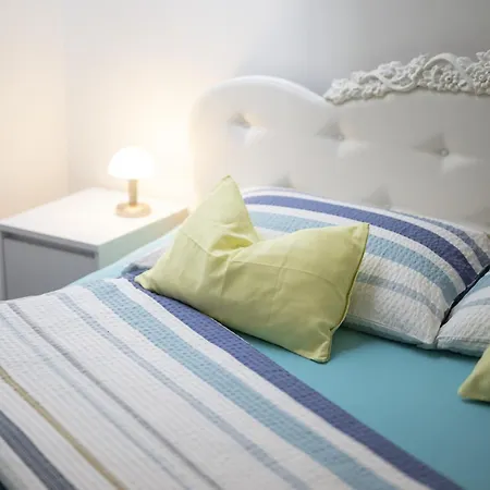 Chasa Emerita Moderne 3,5-zimmer Terrassenwohnung Mit Panoramablick Scuol