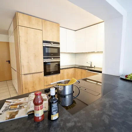דירה Chasa Emerita Moderne 3,5-zimmer Terrassenwohnung Mit Panoramablick סקואול