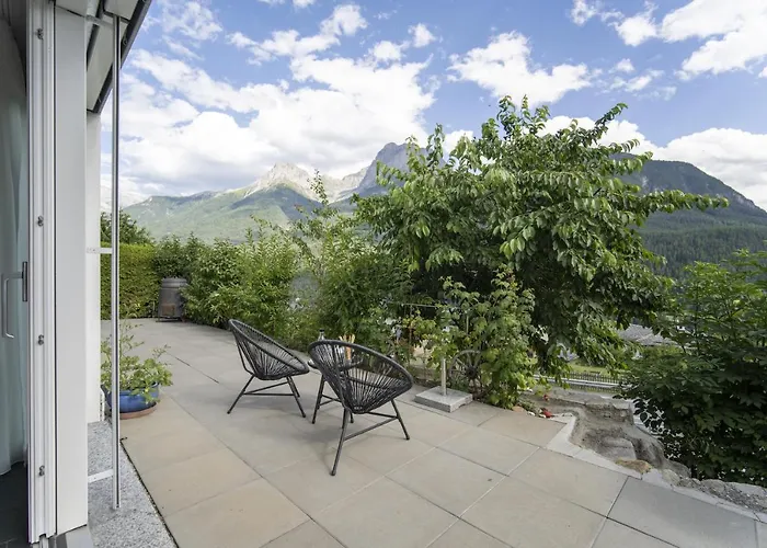 Chasa Emerita Moderne 3,5-zimmer Terrassenwohnung Mit Panoramablick Scuol