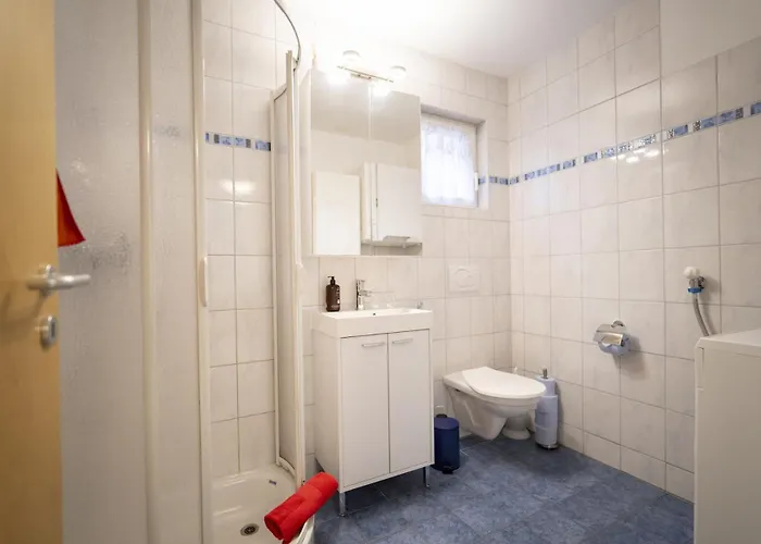 Chasa Emerita Moderne 3,5-zimmer Terrassenwohnung Mit Panoramablick Scuol