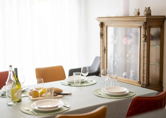 Chasa Emerita Moderne 3,5-zimmer Terrassenwohnung Mit Panoramablick Scuol